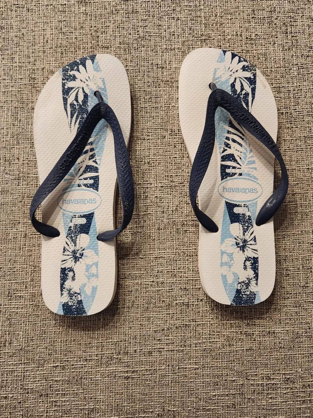 Havaianas Size 9 flip flops
